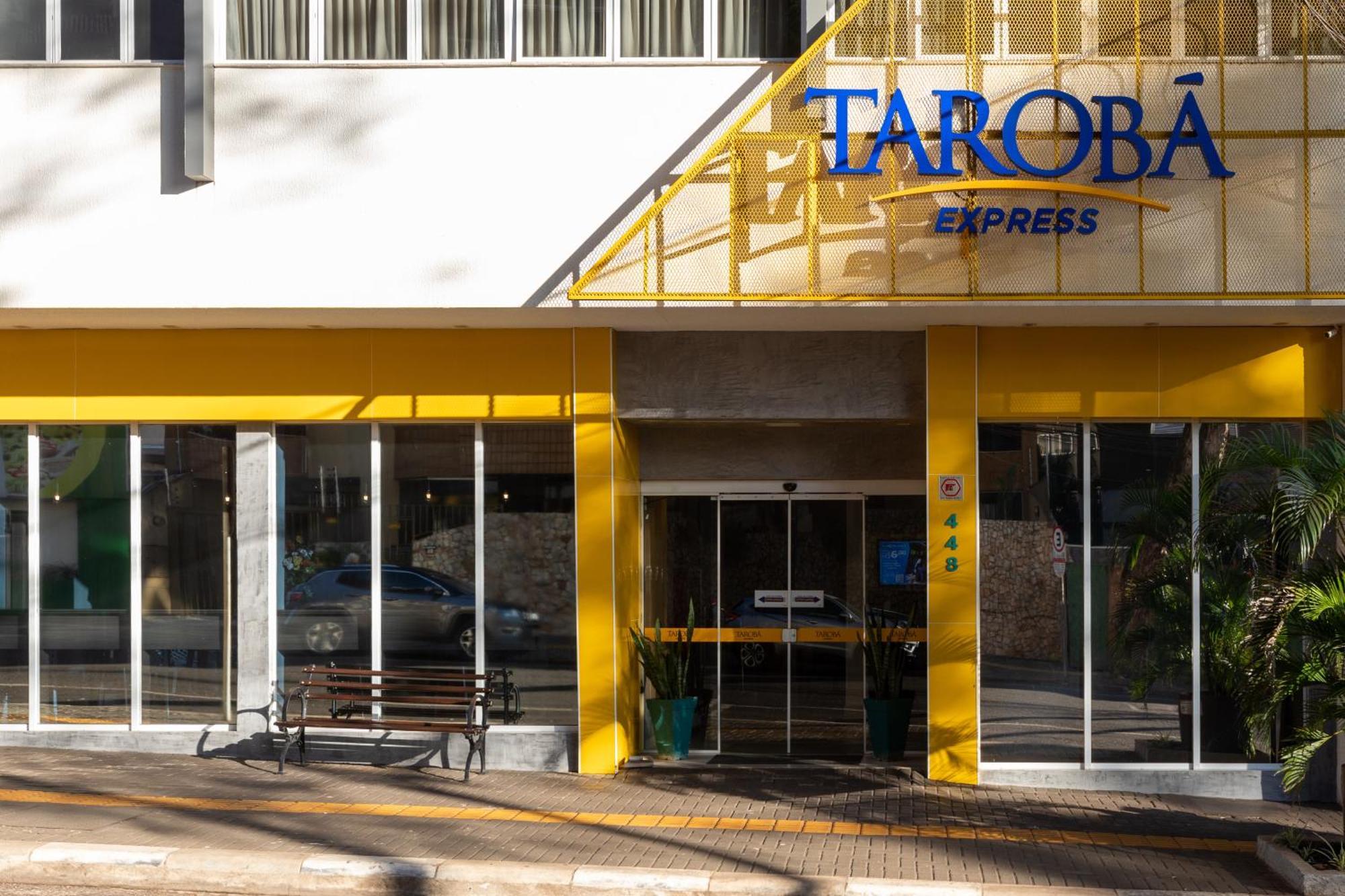 Taroba Express Hotel ฟอสดูอีกวาซู ภายนอก รูปภาพ