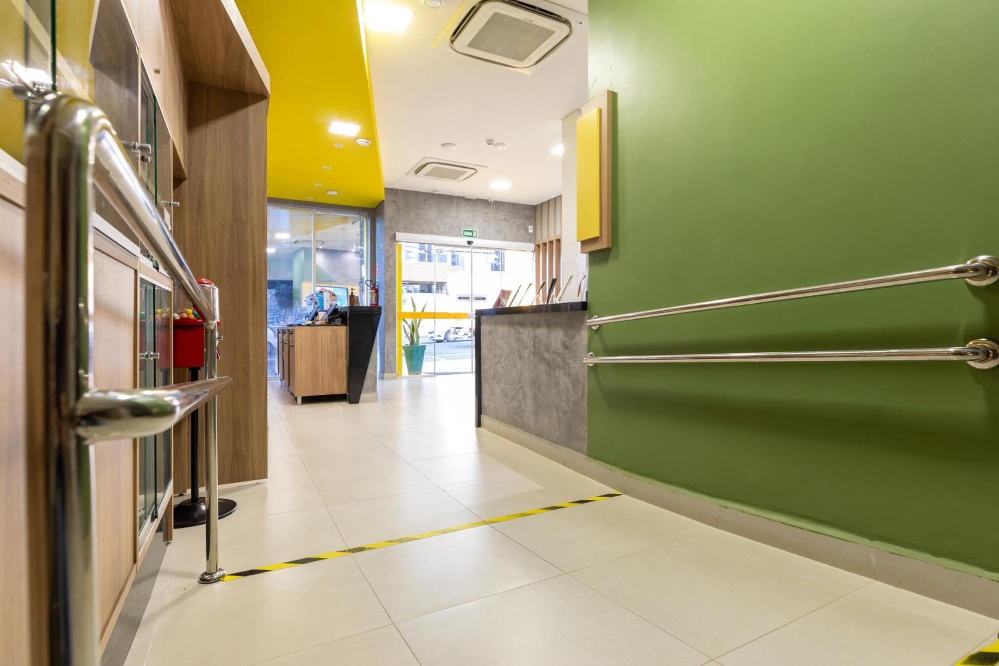 Taroba Express Hotel ฟอสดูอีกวาซู ภายนอก รูปภาพ
